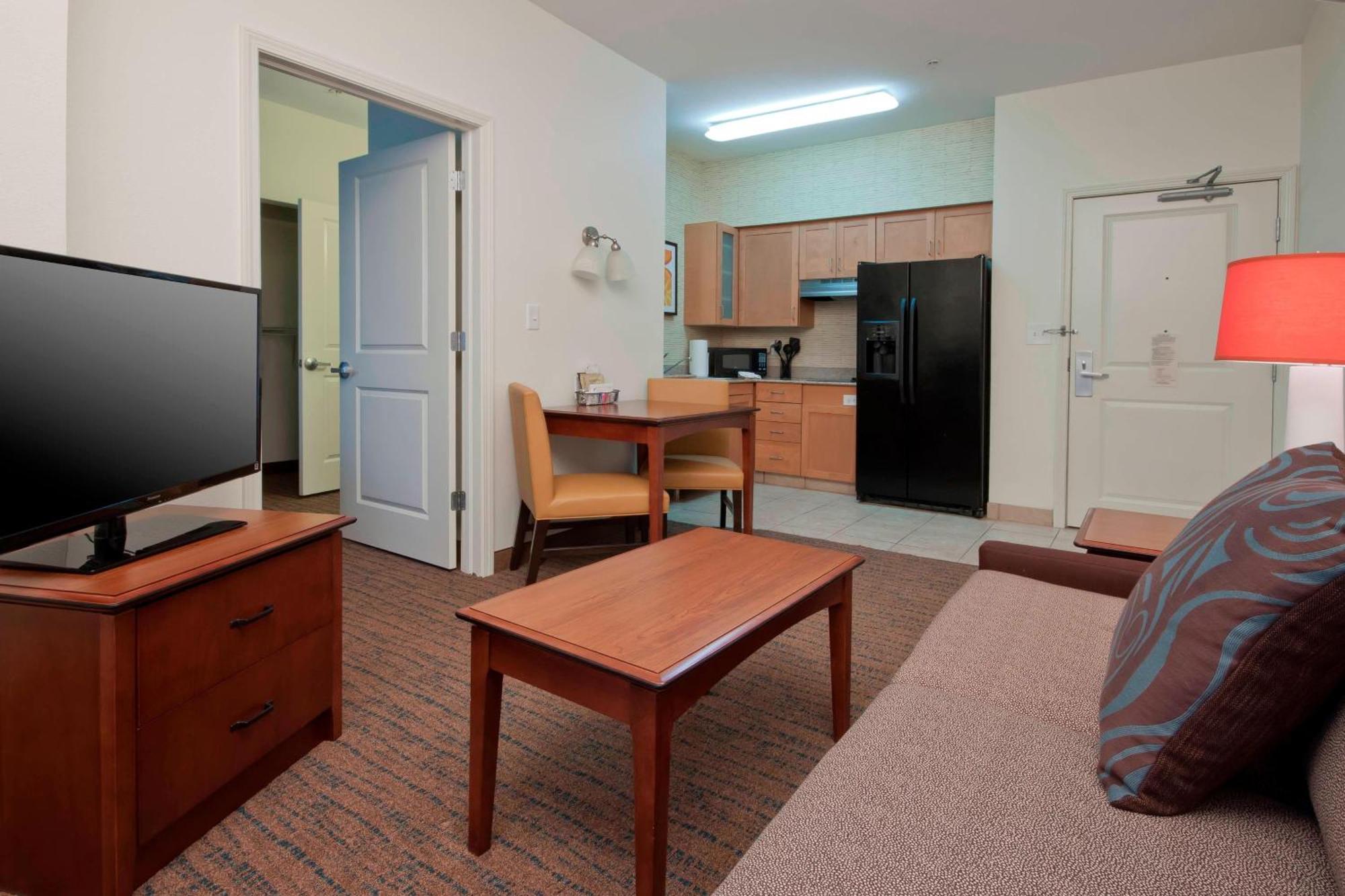 By Marriott North Stone Oak Hotel 3*